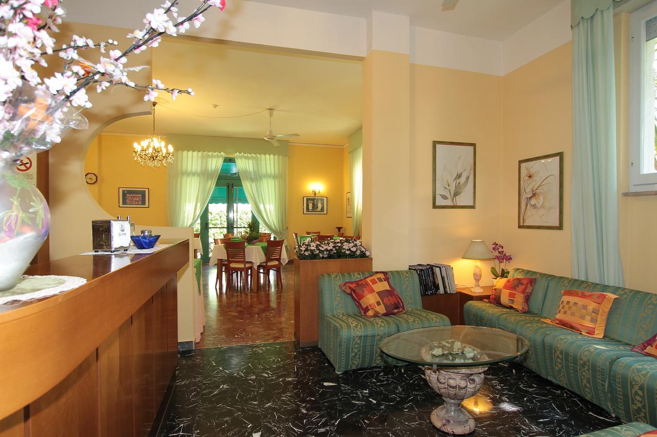 Vera Hotel